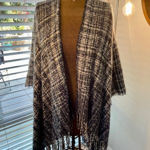 One Size Blue Green White Patterned Soft Sweater Shawl by Cason Couture With Tag